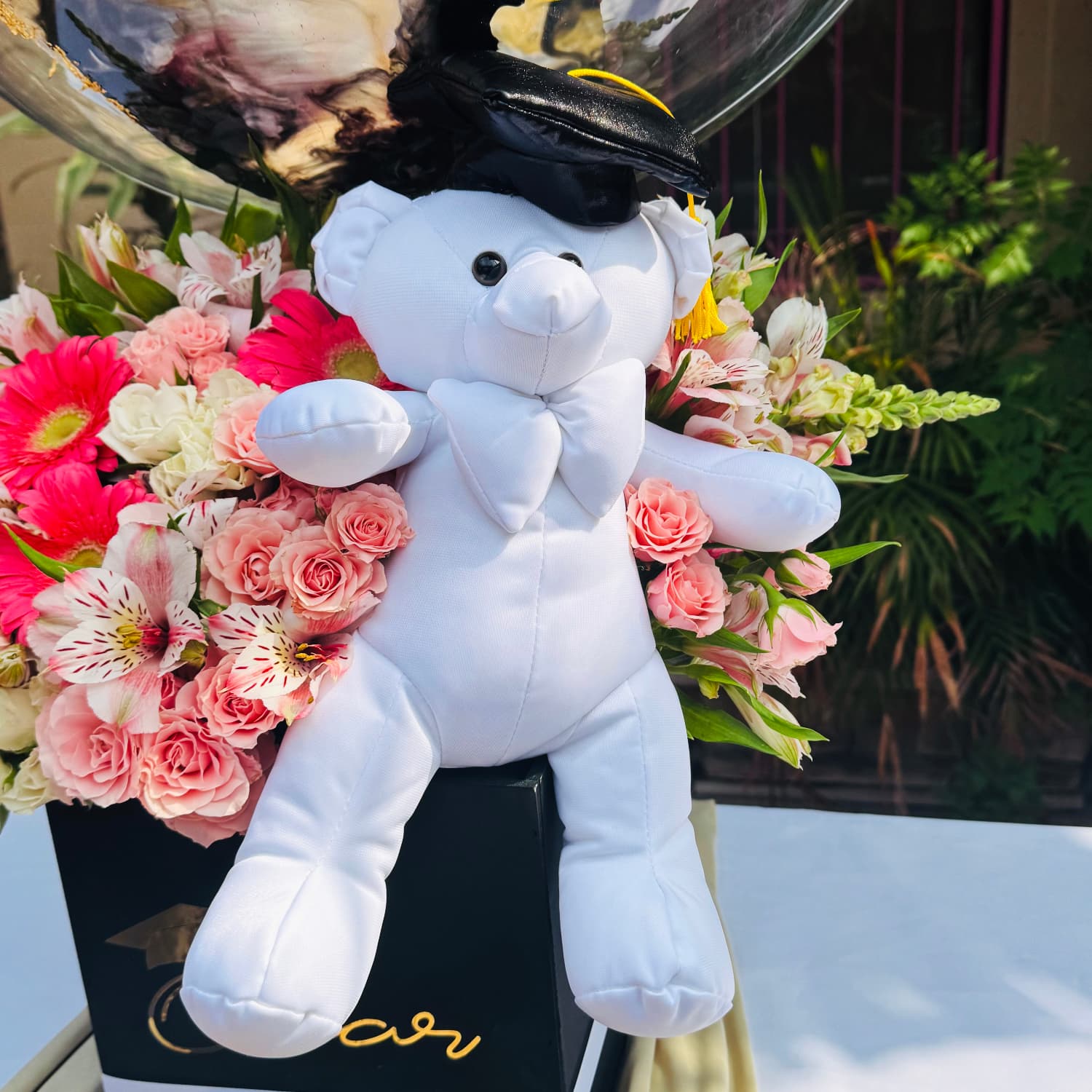 CONGRATS FLOWERS  GRAD