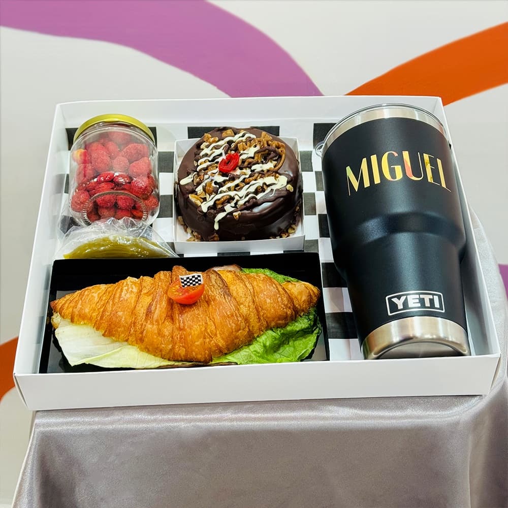 BOX LUNCH
