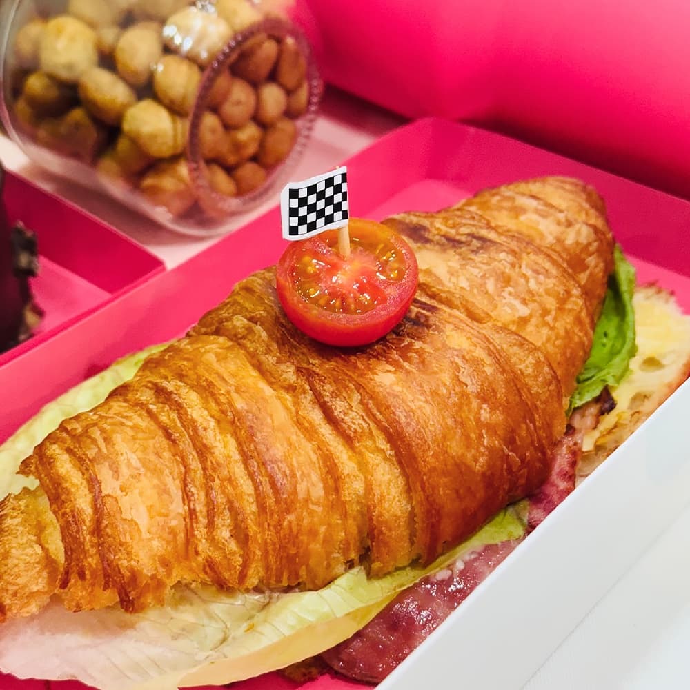 BOX LUNCH