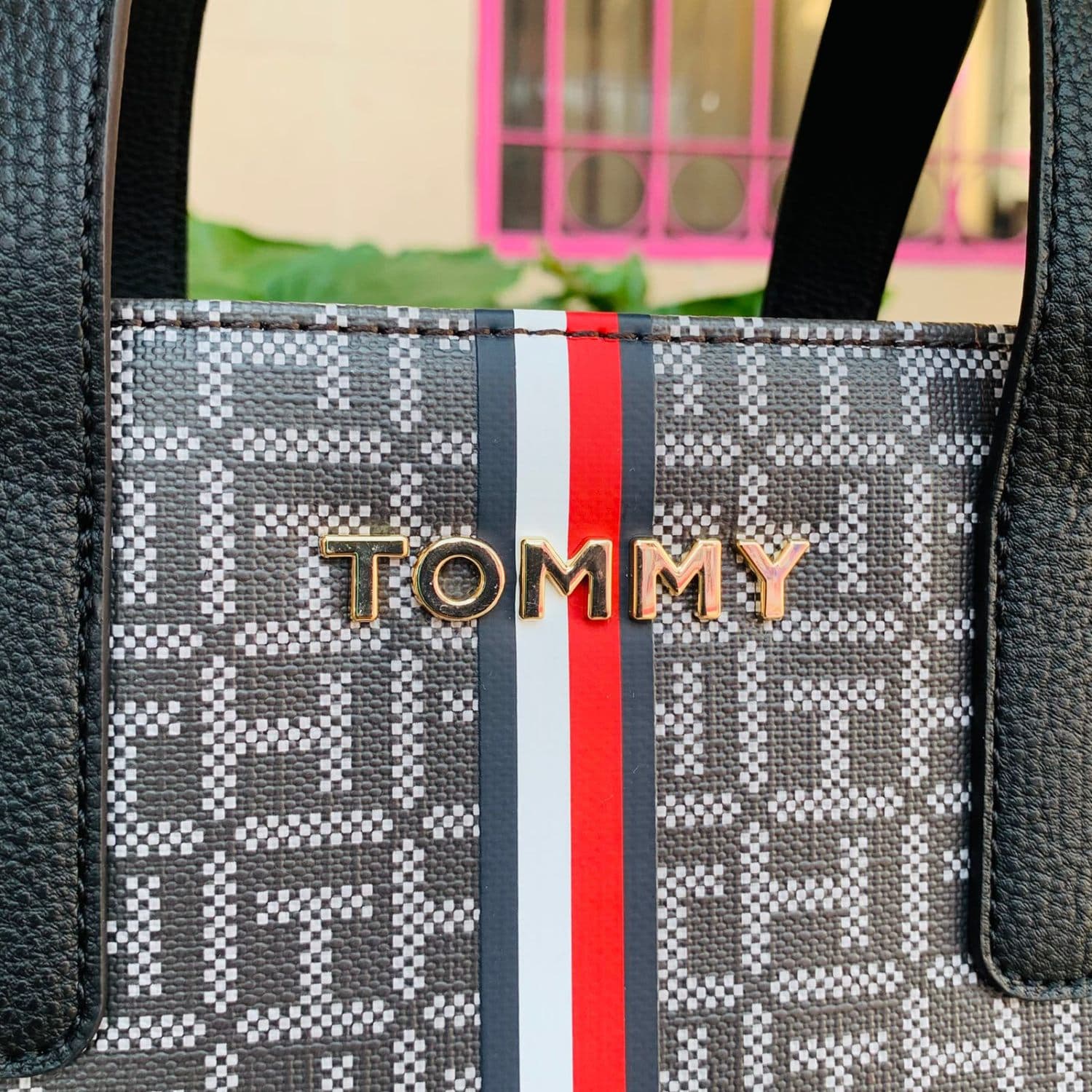Tommy Elegance